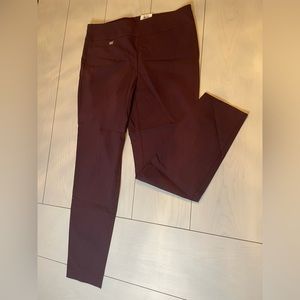 Alfani, Ess. Skinny, new wine, size 8L .